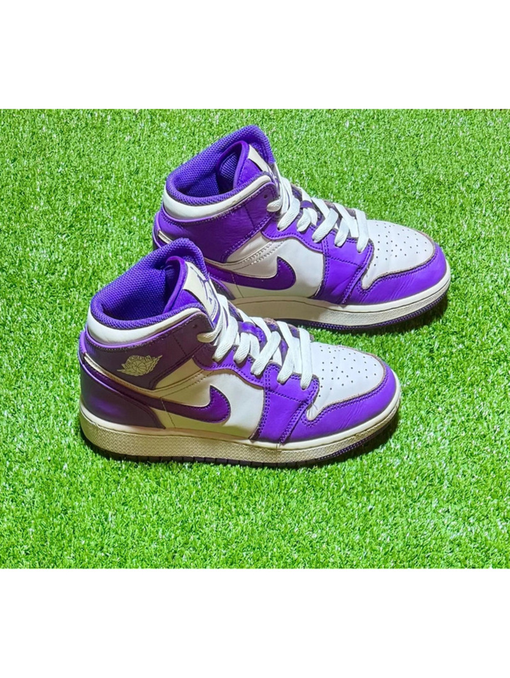 Air Jordan 1 Mid GS Purple White – Size 5.5Y / Women’s 7